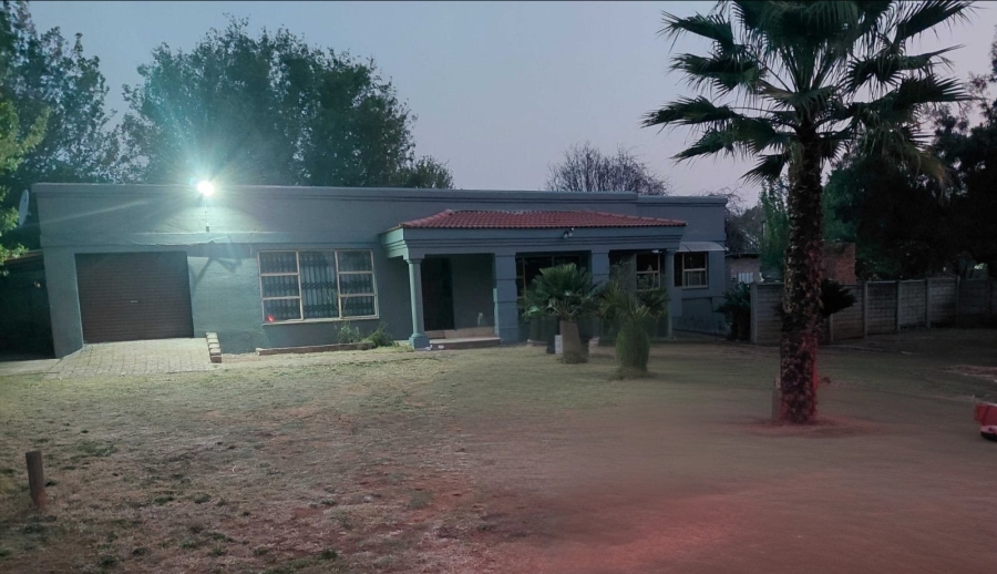 To Let 2 Bedroom Property for Rent in Vaalpark Free State